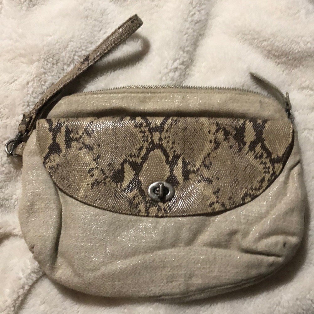 Wristlet